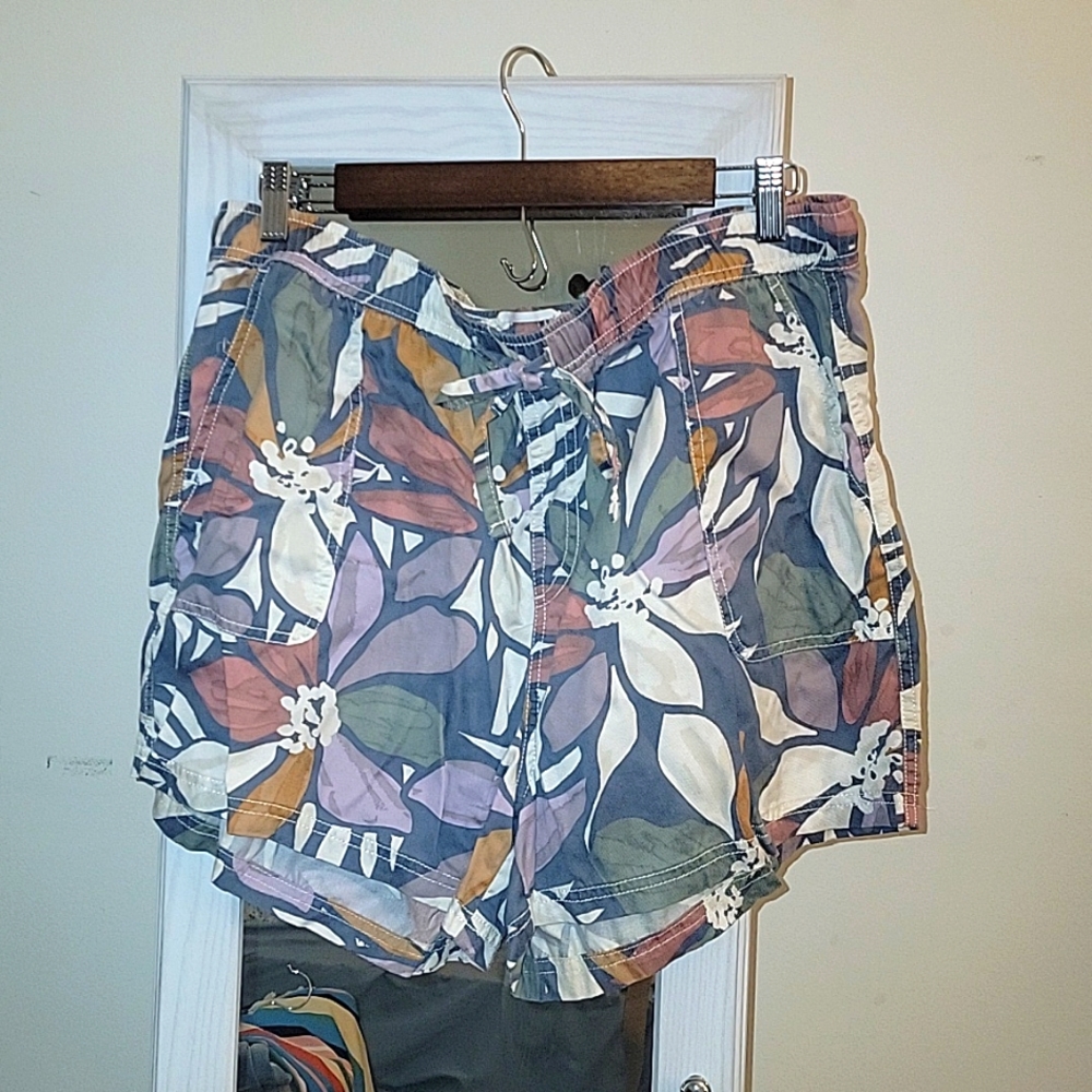 Nicole Miller shorts. Women's XL.